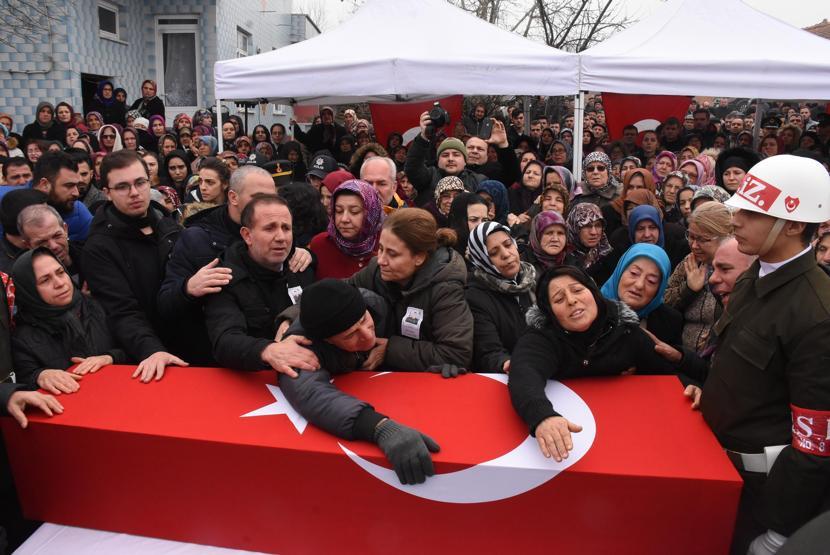 Şehit Uzman Çavuş Edirnede gözyaşlarıyla uğurlandı
