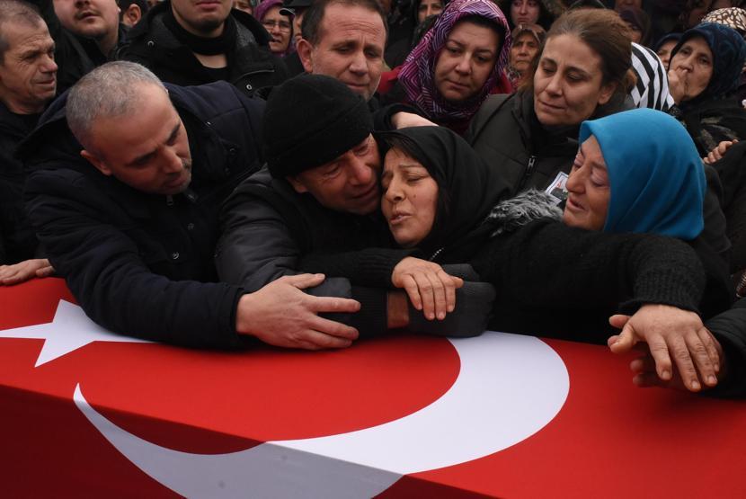 Şehit Uzman Çavuş Edirnede gözyaşlarıyla uğurlandı