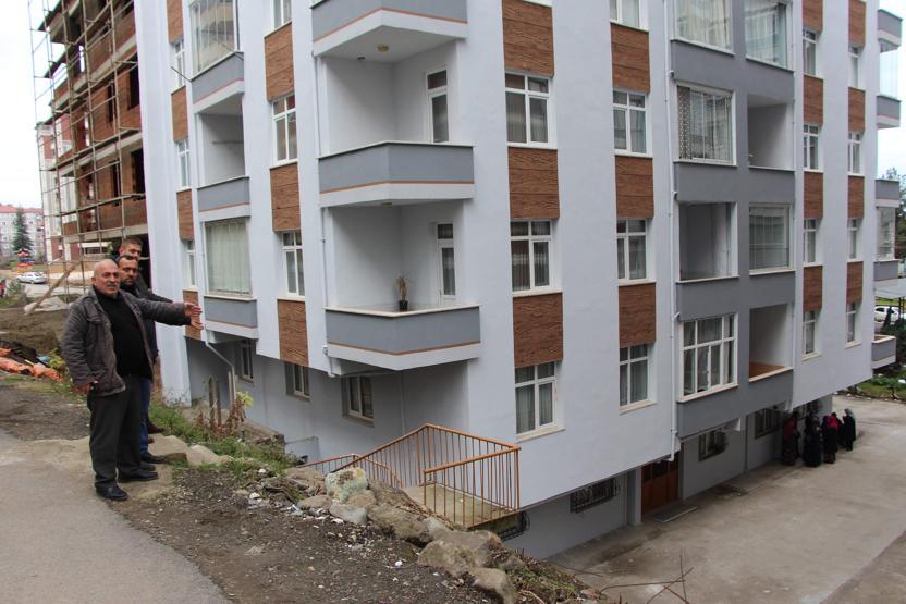 Apartman sakinleri: Açık cezaevinde gibi yaşıyoruz