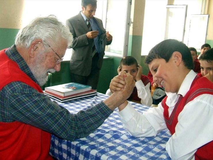 TEMA Vakfı kurucusu Hayrettin Karaca hayatını kaybetti