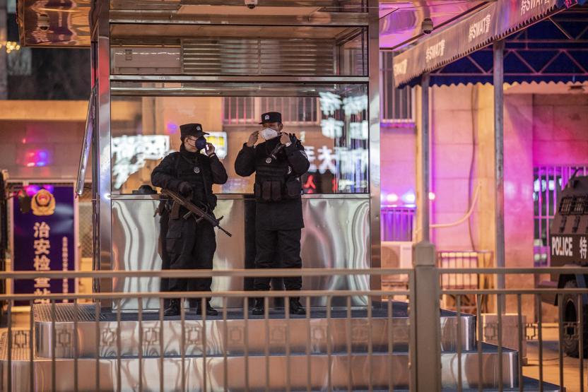 Gizemli virüsten ölenlerin sayısı 24 saatte 2 kat arttı: Toplu ulaşım askıya alındı
