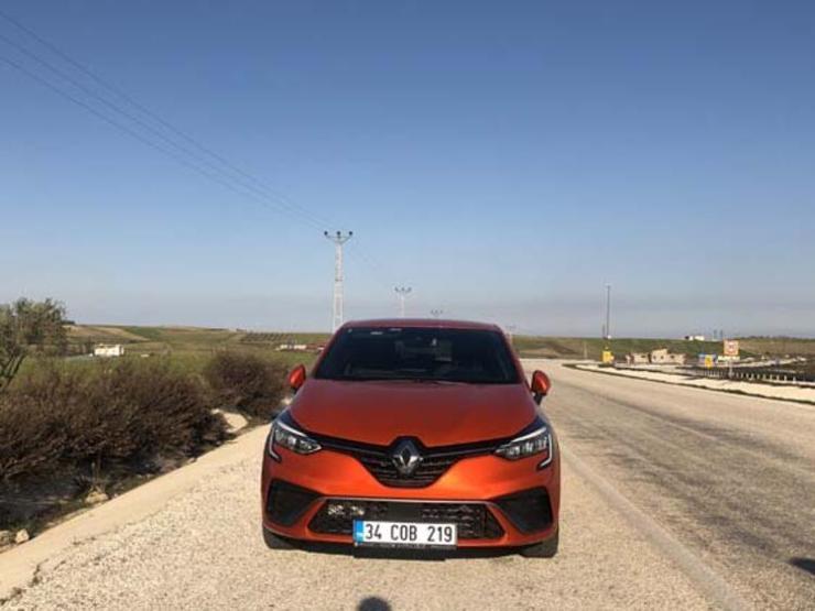 Yeni Clio tanıtıldı 25 yıldır Türkiye’de satışta