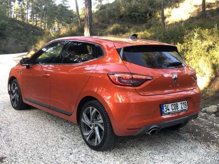 Yeni Clio tanıtıldı 25 yıldır Türkiye’de satışta