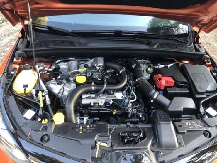 Yeni Clio tanıtıldı 25 yıldır Türkiye’de satışta