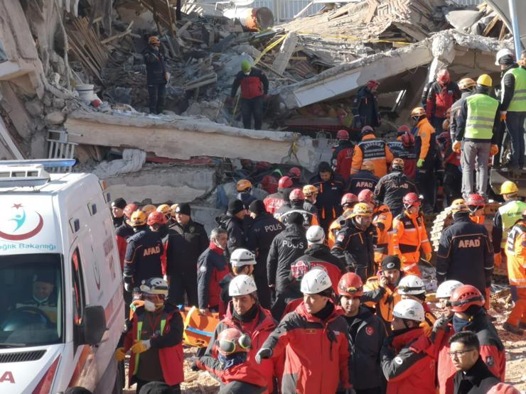 Depremde can kaybı 35e yükseldi