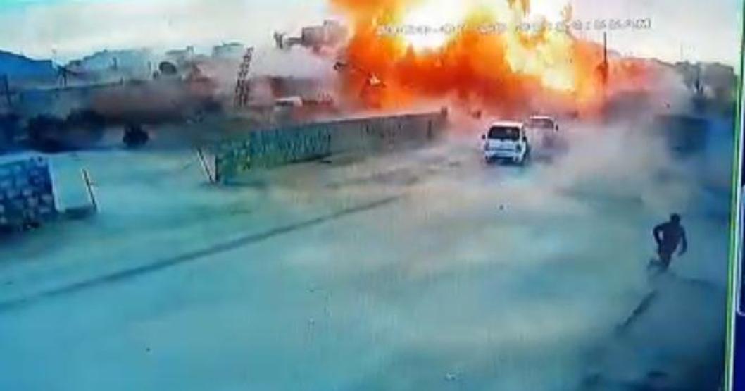 Azezde terör örgütü YPGden bombalı saldırı