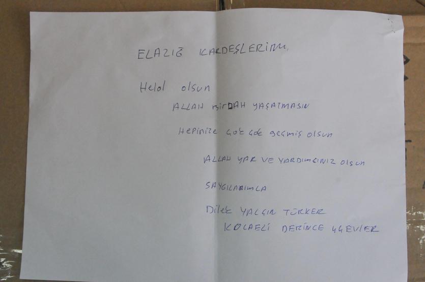 Elazığ’a yardım kolilerinden çıkan notlar duygulandırdı