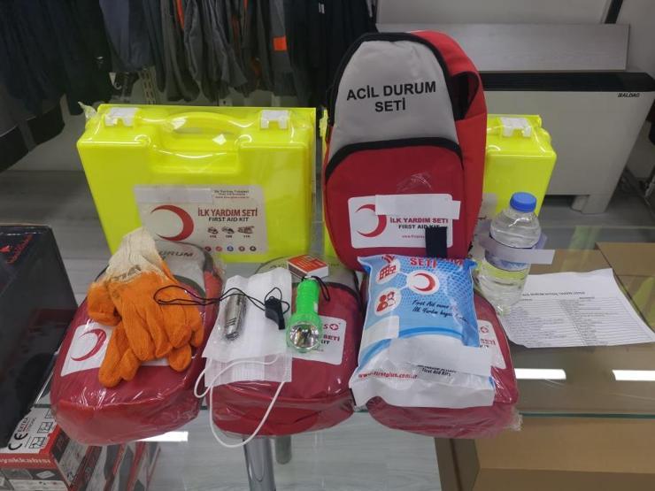 Deprem çantalarına talep arttı; fiyatlar 90 ila 400 lira arasında
