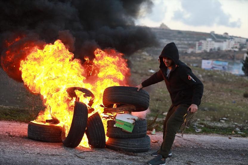 Trumpın sözde barış planına protesto