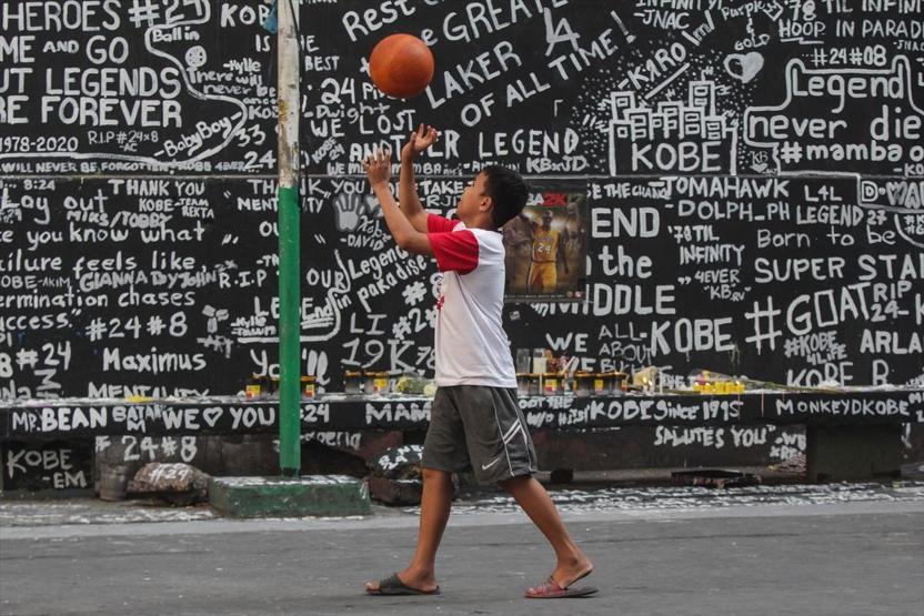Kobe Bryant anısına dev portre
