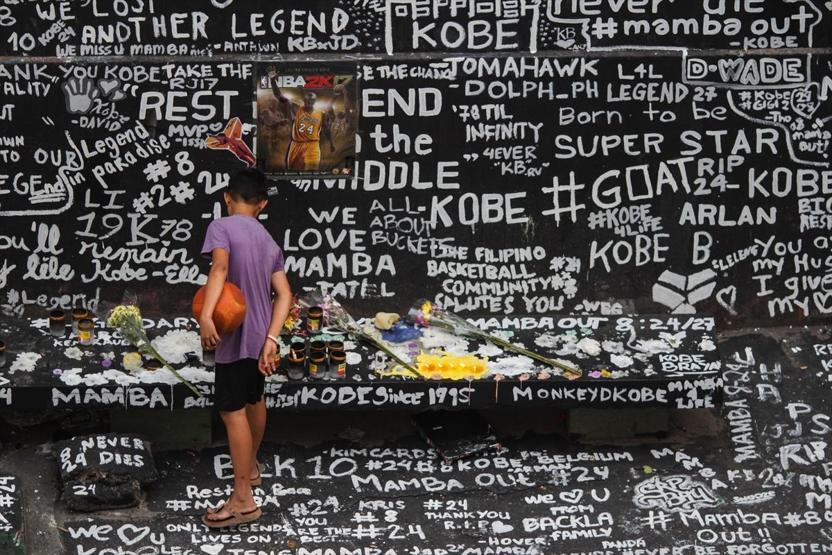 Kobe Bryant anısına dev portre