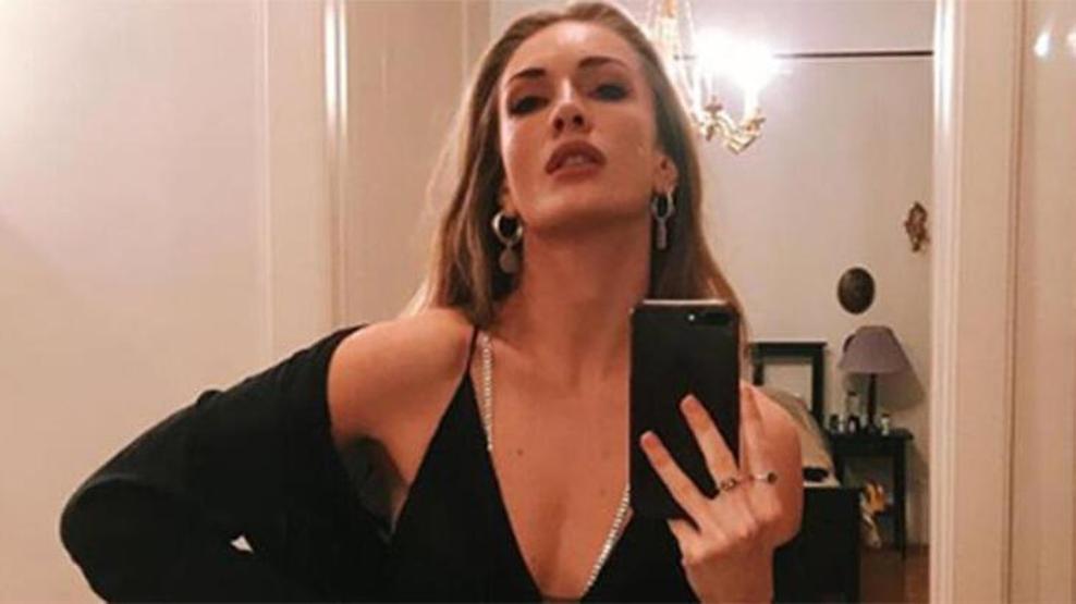 Yasemin Allenin piton sevdası
