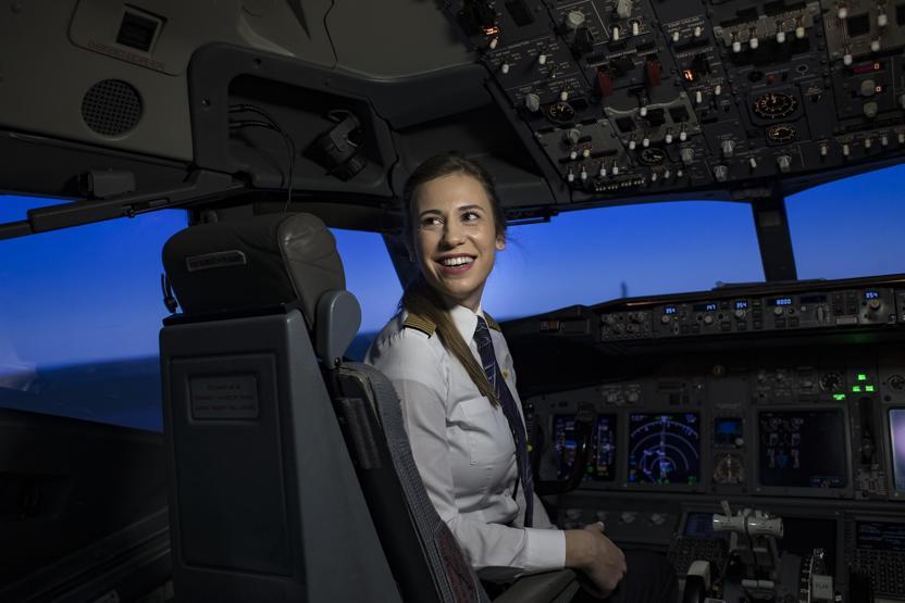 İşte THYnın en genç kadın kaptan pilotu