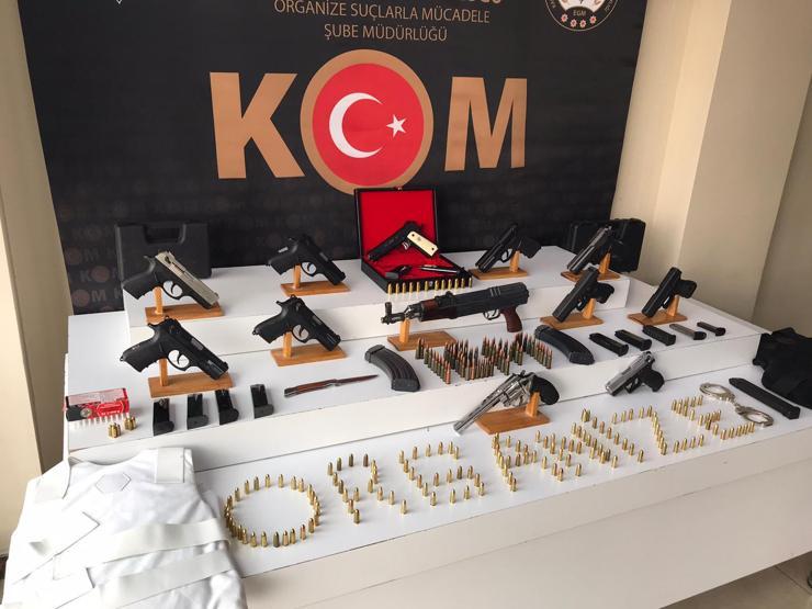 Rus mafyasına İstanbulda ağır darbe... Nefes kesen operasyon kamerada