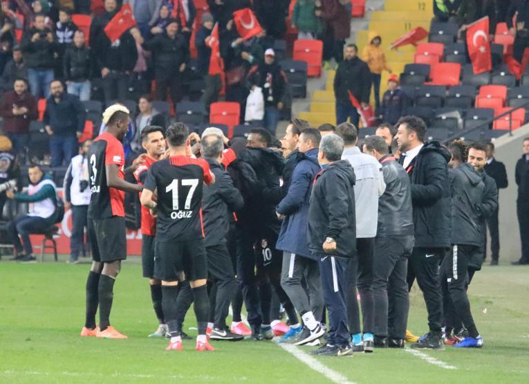 Süper Ligin şampiyonunu açıkladılar