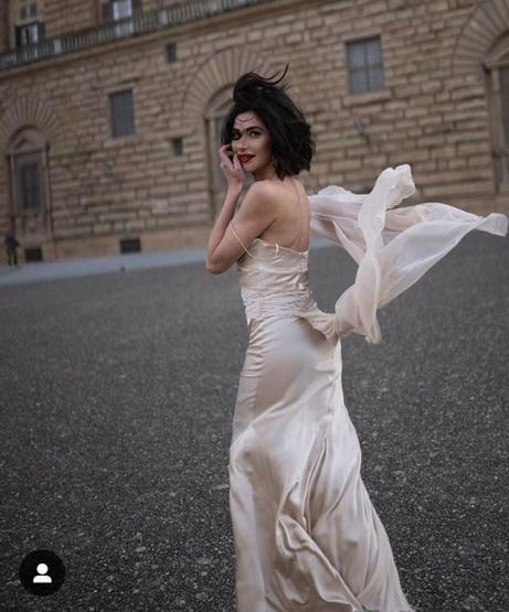 Nesrin Cavadzade Instagramı salladı