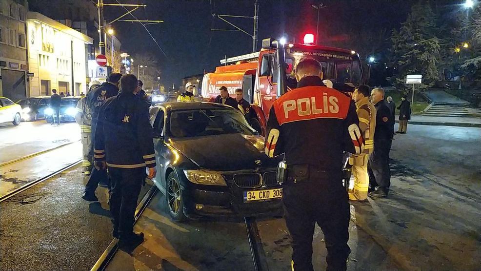 Tramvay yolunda kaza Seferler durdu