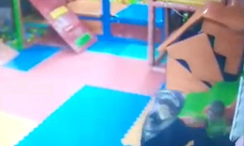 Öğretmen 2 yaşındaki çocuğu kreşte tokatladı