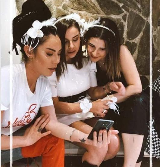 Gökçen Paprika Aşık kıyafetiyle sosyal medyanın dilinde...