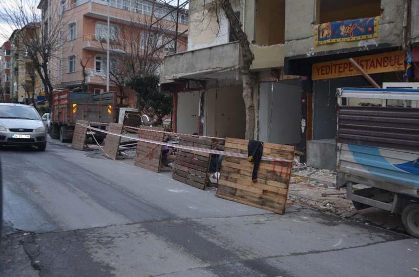 İstanbulda tehlikeli yıkım Büyük bir felaketten dönüldü
