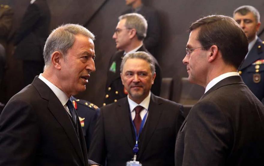 NATO Karargahında baş döndüren diplomasi