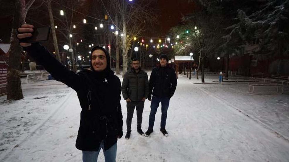 Bir yanda deniz bir yanda kar keyfi