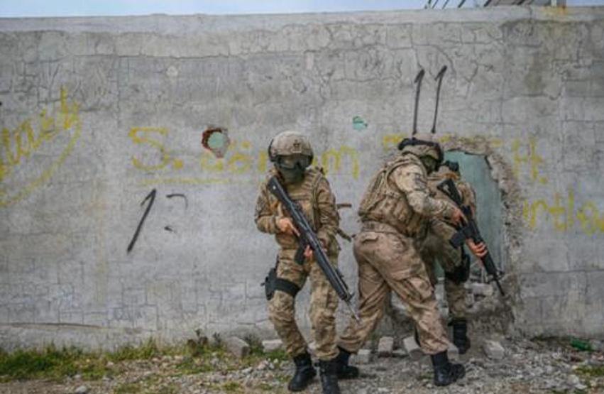 Türkiyenin ilk kadın komando astsubayları göreve hazır
