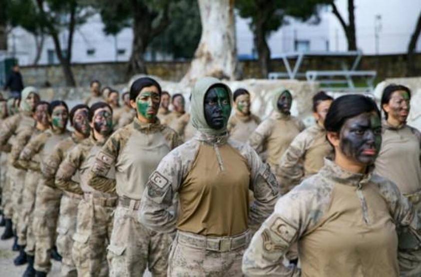 Türkiyenin ilk kadın komando astsubayları göreve hazır