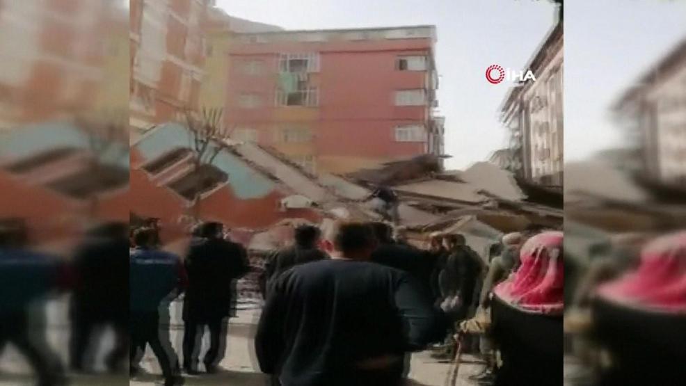 Bahçelievlerde 7 katlı bina çöktü; İşte ilk görüntüler