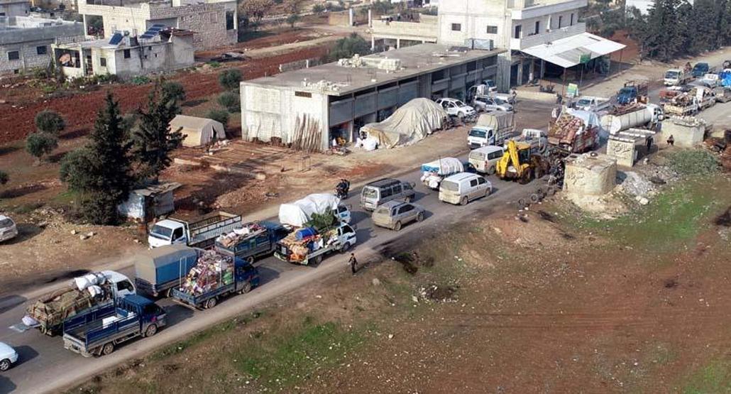 İdlibde 2,5 ayda 1 milyon 200 bin Suriyeli evini terk etti