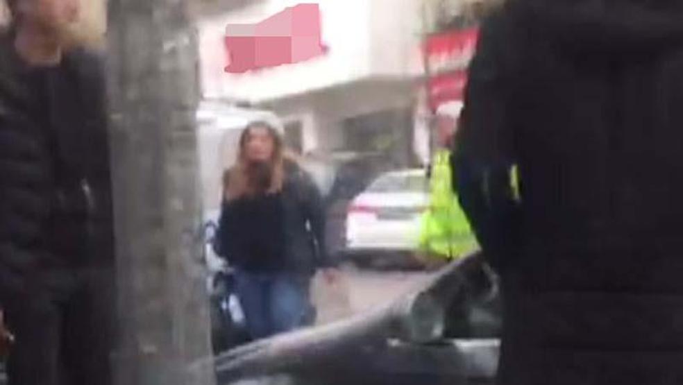 Kadın müşteri çay bahçesinde ortalığı birbirine kattı