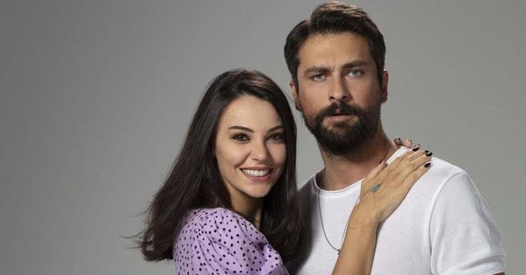 Tuvana Türkayın gafı Onur Tuna ile arasını açtı Onur Tuna sildi Tuvana Türkay dava açtı