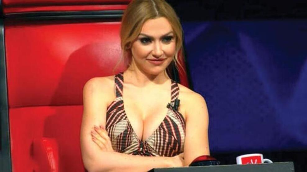 Hadise: Anne duası almadan asla sahneye çıkmam
