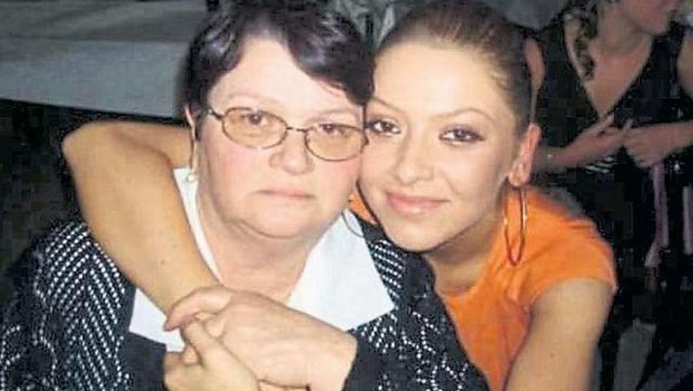 Hadise: Anne duası almadan asla sahneye çıkmam