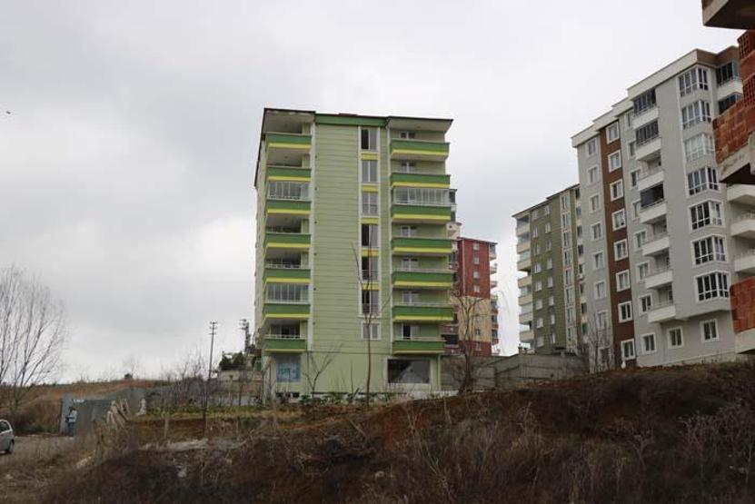 Zemini kayan binanın yıkımı için karar bekleniyor