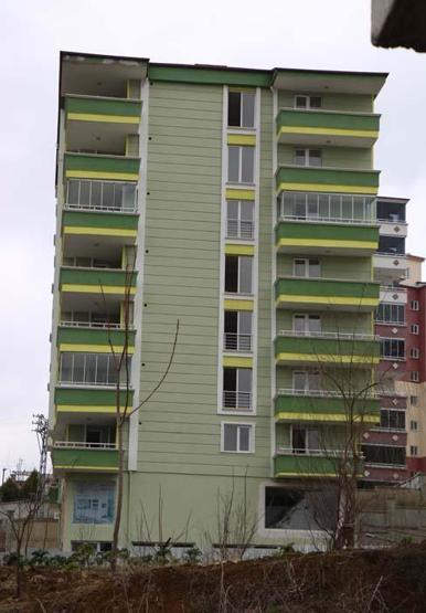 Zemini kayan binanın yıkımı için karar bekleniyor