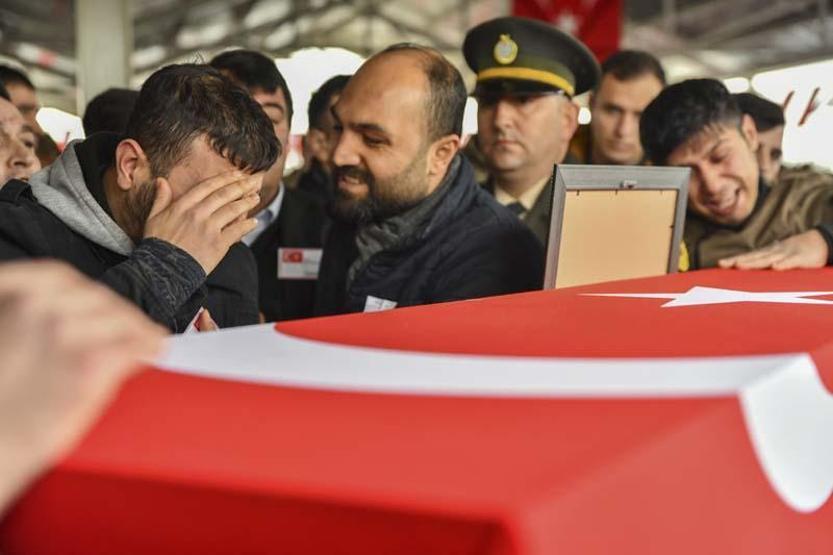 İdlib şehidi Tankçı Sözleşmeli Er Mecit Demir Gaziantepte son yolculuğuna uğurlandı