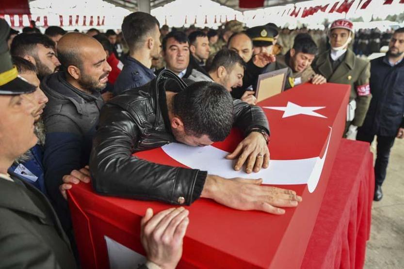İdlib şehidi Tankçı Sözleşmeli Er Mecit Demir Gaziantepte son yolculuğuna uğurlandı