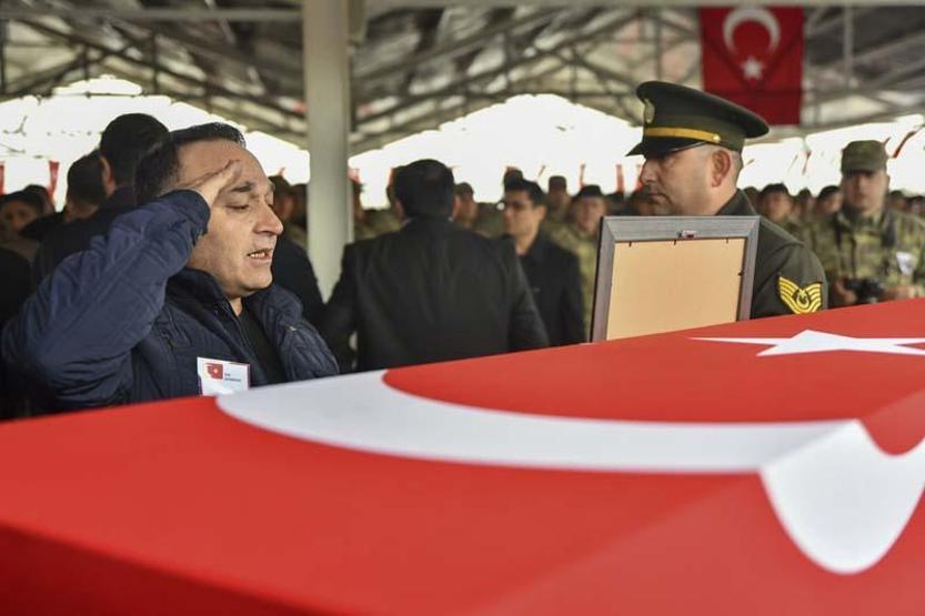 İdlib şehidi Tankçı Sözleşmeli Er Mecit Demir Gaziantepte son yolculuğuna uğurlandı