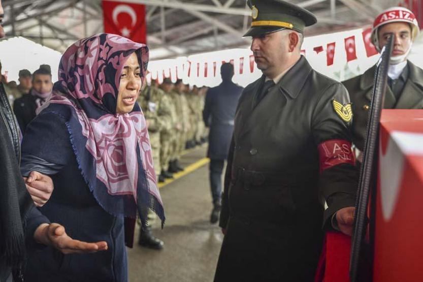 İdlib şehidi Tankçı Sözleşmeli Er Mecit Demir Gaziantepte son yolculuğuna uğurlandı
