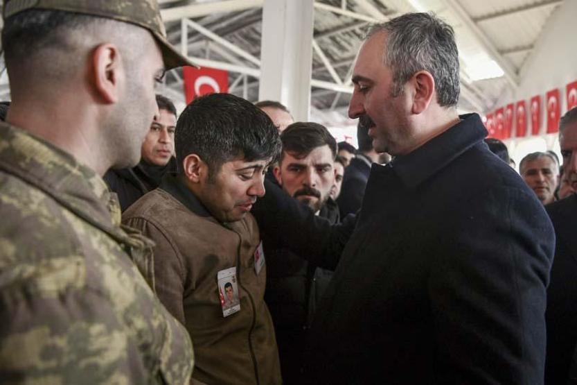 İdlib şehidi Tankçı Sözleşmeli Er Mecit Demir Gaziantepte son yolculuğuna uğurlandı