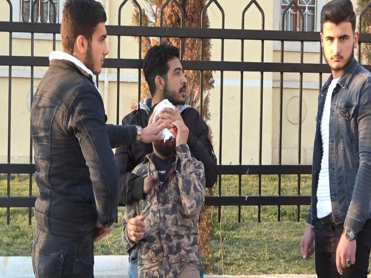 Fatih Camiinin avlusunda bıçaklı kavga
