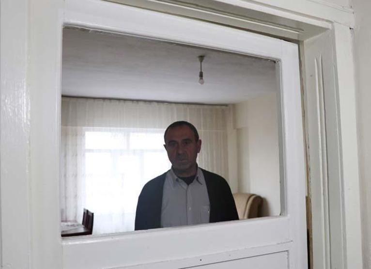 Bipolar hastası gencin ailesinin hayatı kabusa döndü