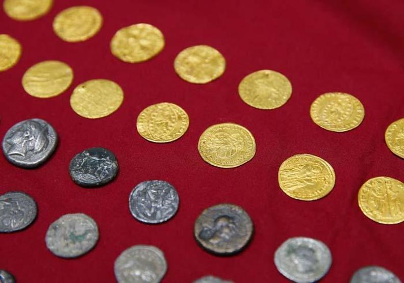 Lidya döneminde basılan paralara el konuldu