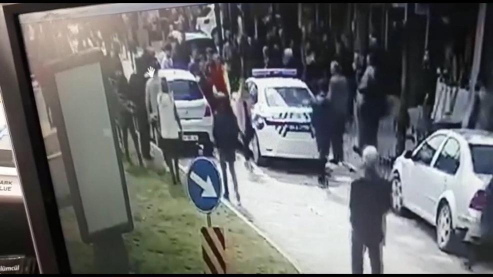 Annesini yerde görünce sinir krizi geçirdi