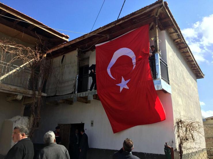 Son dakika...İdlibde hain saldırı Şehitlerin kimlikleri belli oldu