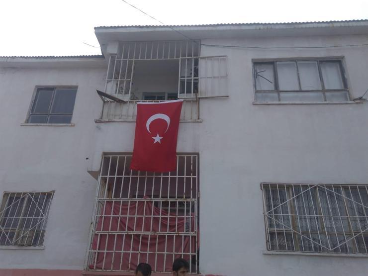 Son dakika...İdlibde hain saldırı Şehitlerin kimlikleri belli oldu