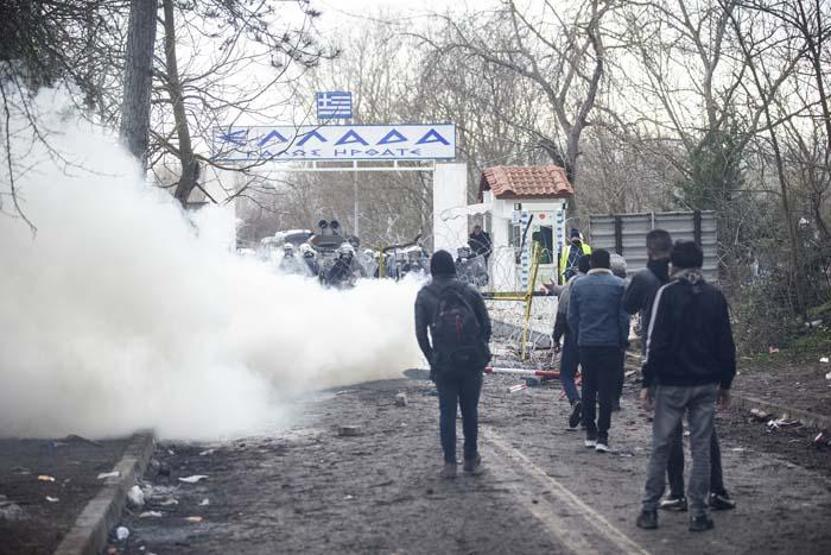 Pazarkulede göçmenlerin bekleyişi devam ediyor