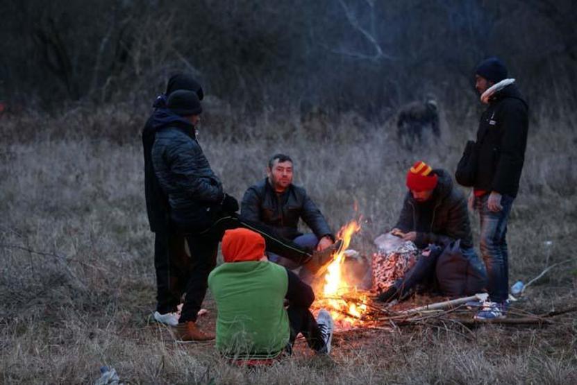 Pazarkulede göçmenlerin bekleyişi devam ediyor