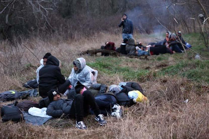 Pazarkulede göçmenlerin bekleyişi devam ediyor